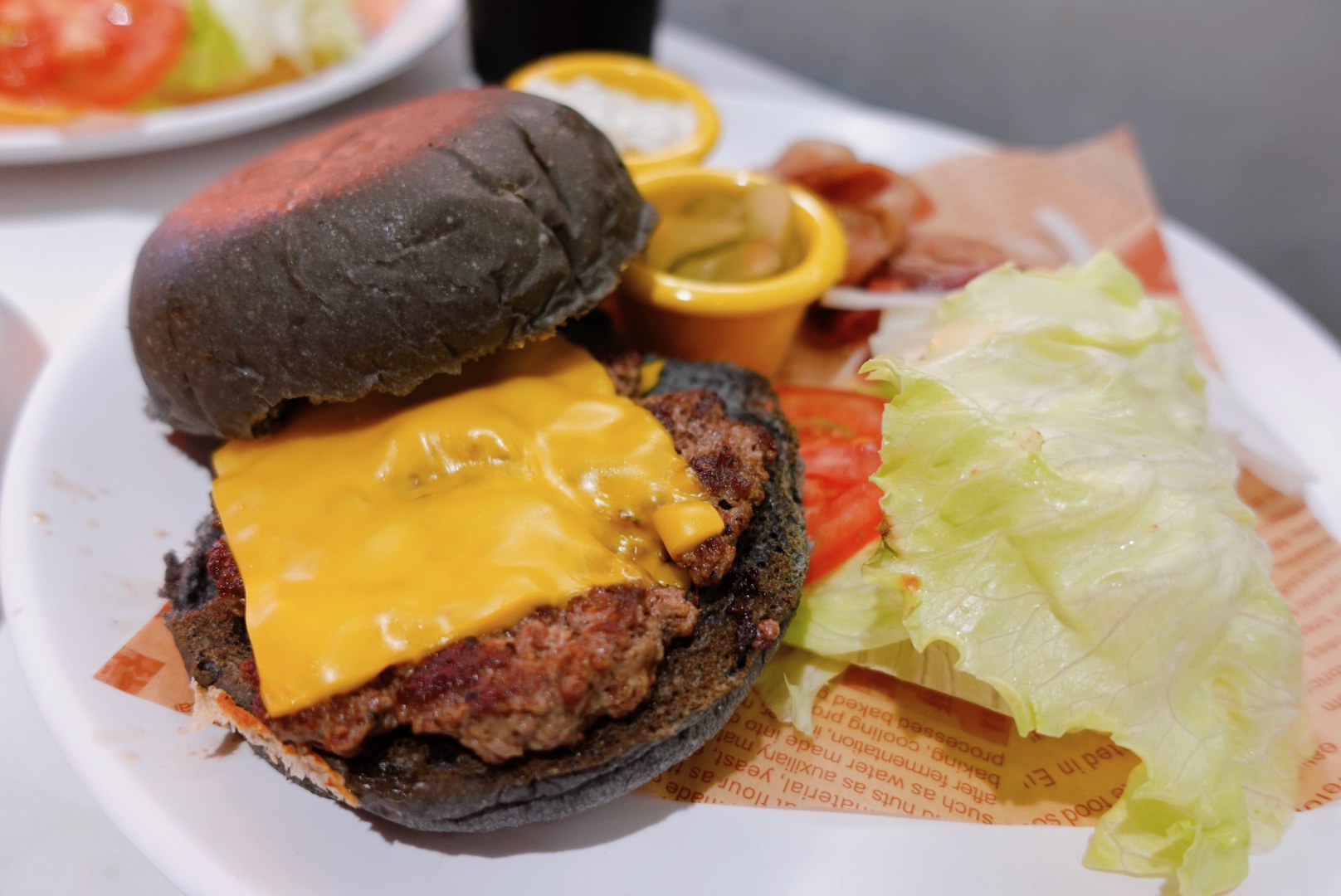 《板橋漢堡推薦》心心漢堡，399元起漢堡吃到飽！大胃王小慧也來吃(菜單) @神農太太底家