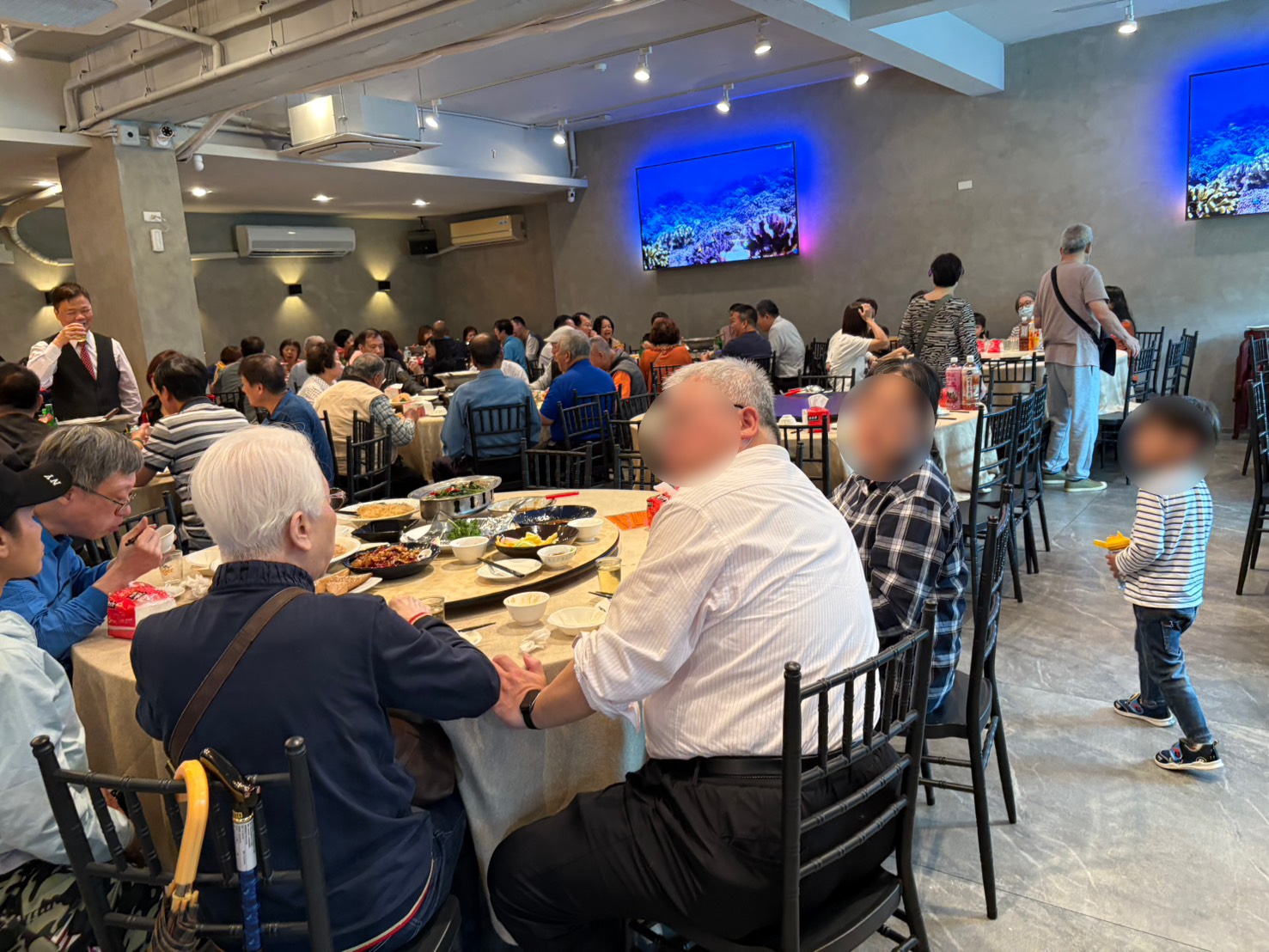 《大武崙美食》昶帝嶺餐廳，誠意滿滿平價海鮮餐廳，蝦鬆當飯吃(2025最新菜單) @神農太太底家