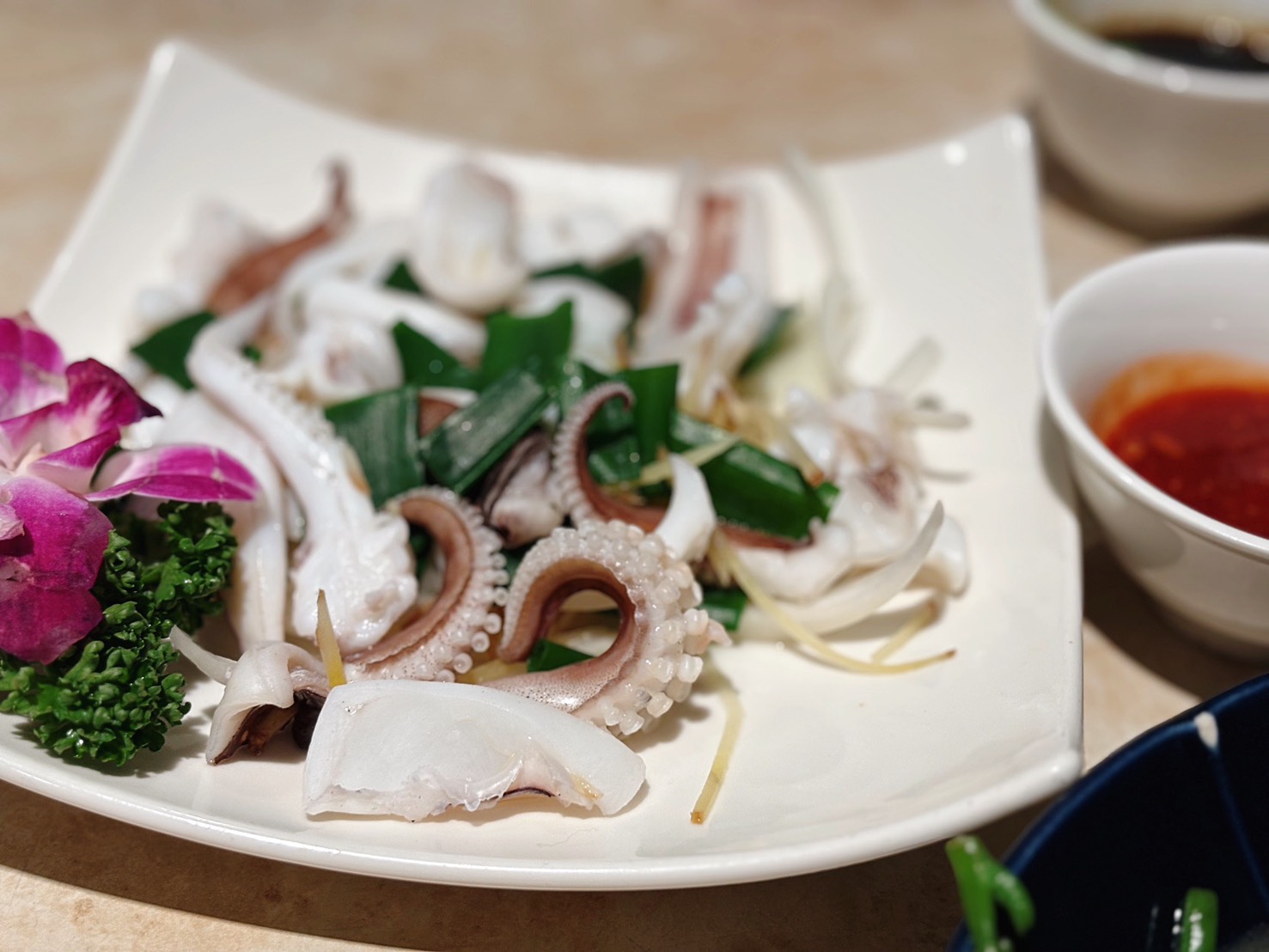 《大武崙美食》昶帝嶺餐廳，誠意滿滿平價海鮮餐廳，蝦鬆當飯吃(2025最新菜單) @神農太太底家