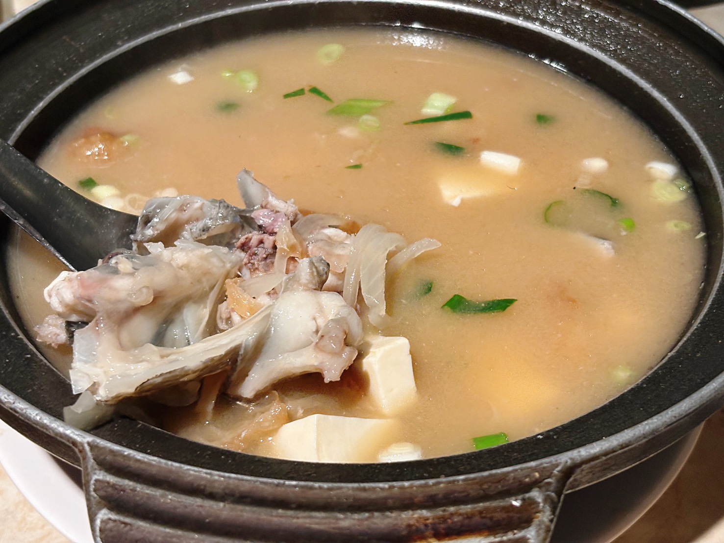 《大武崙美食》昶帝嶺餐廳，誠意滿滿平價海鮮餐廳，蝦鬆當飯吃(2025最新菜單) @神農太太底家