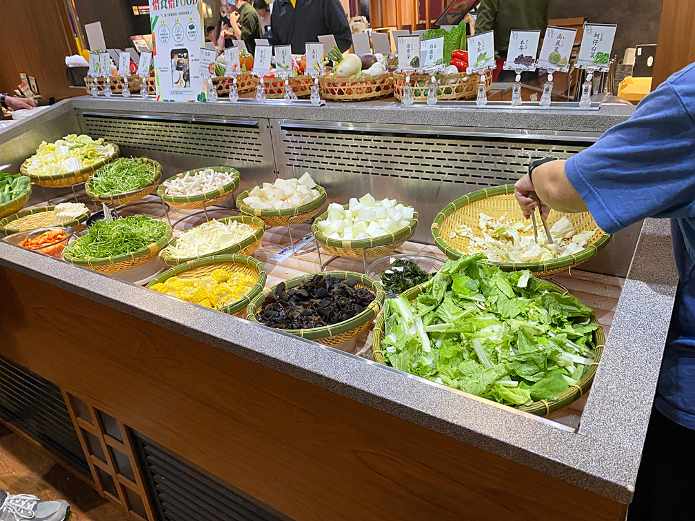 《中山站美食》涮乃葉欣欣百貨店，品質穩定的火鍋界吃到飽模範生(2024年菜單) @神農太太底家