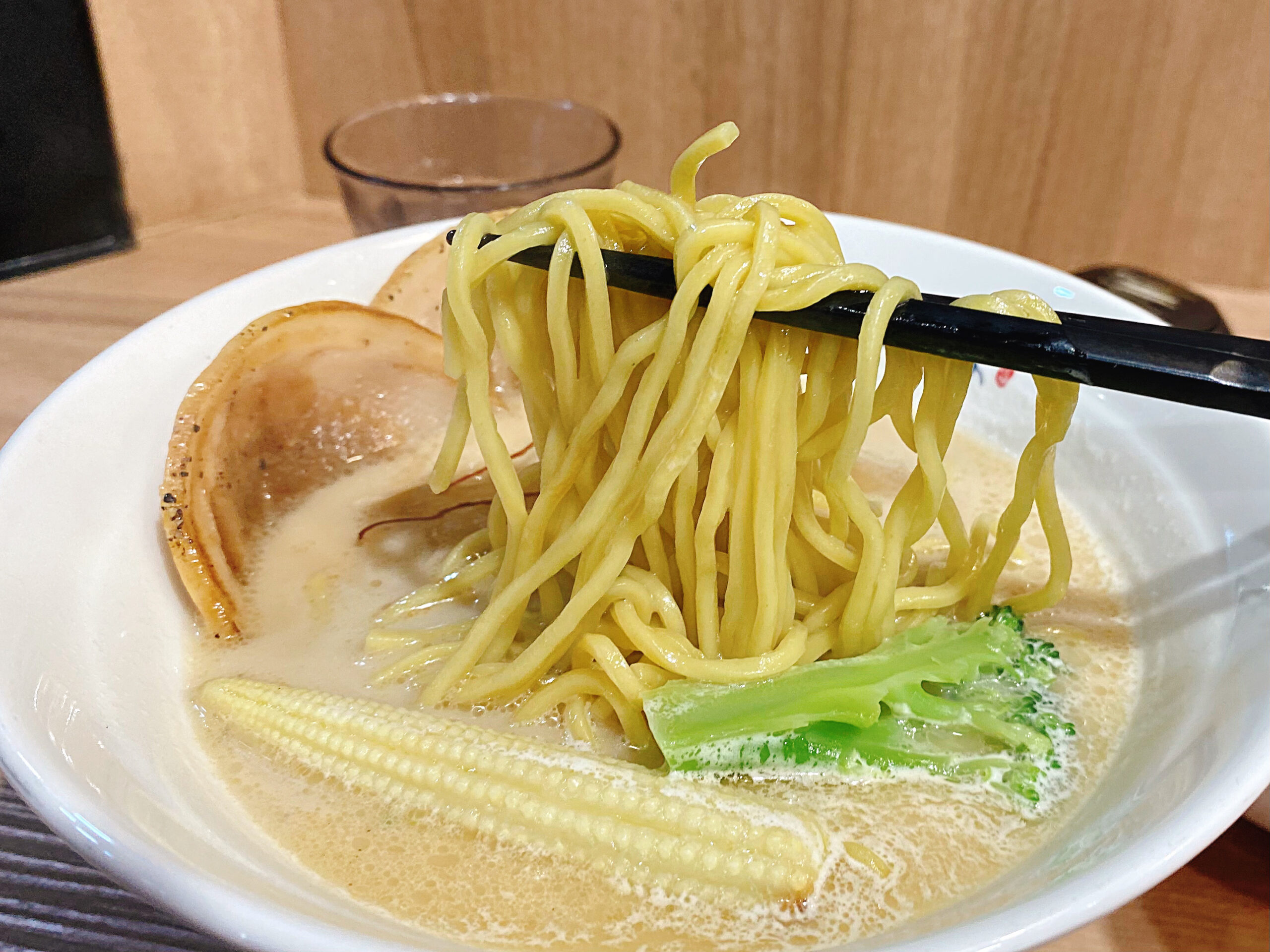 《士林美食》麵匡匡拉麵食堂台北社子店，老先覺集團新品牌好吃嗎(菜單) @神農太太底家