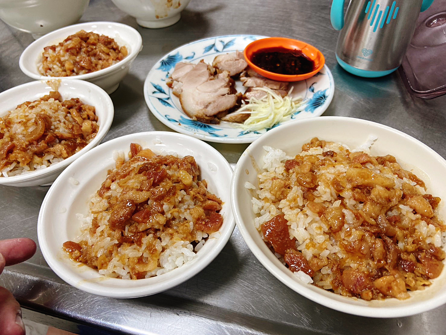 《基隆美食》小文肉羹魯肉飯，黏嘴好吃魯肉飯推薦 (菜單) @神農太太底家