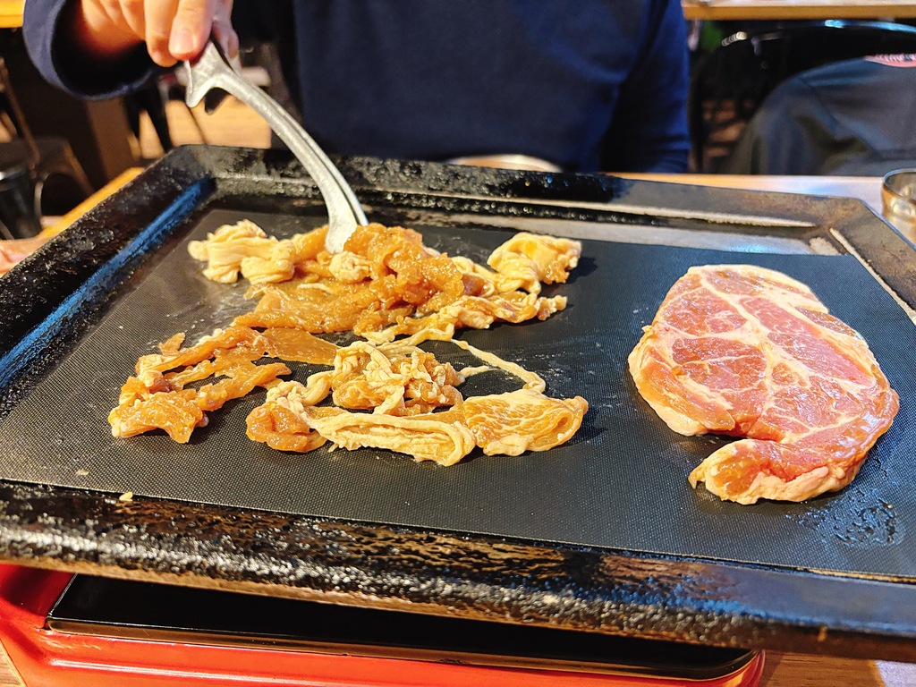 《東區美食》 啾哇嘿喲韓式烤肉專門店，平價韓式燒肉火鍋吃到飽(菜單) @神農太太底家