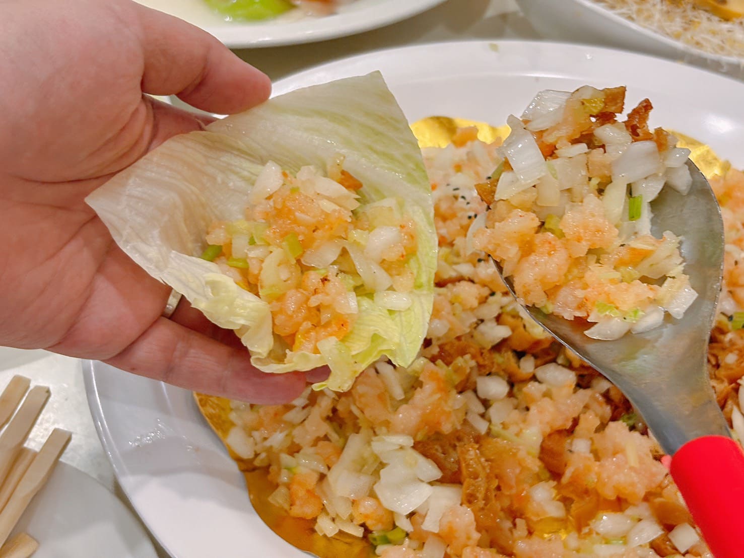 《七堵美食》全家福海鮮樓，基隆老字號平價海鮮餐廳，菜色多元分量多(菜單) @神農太太底家