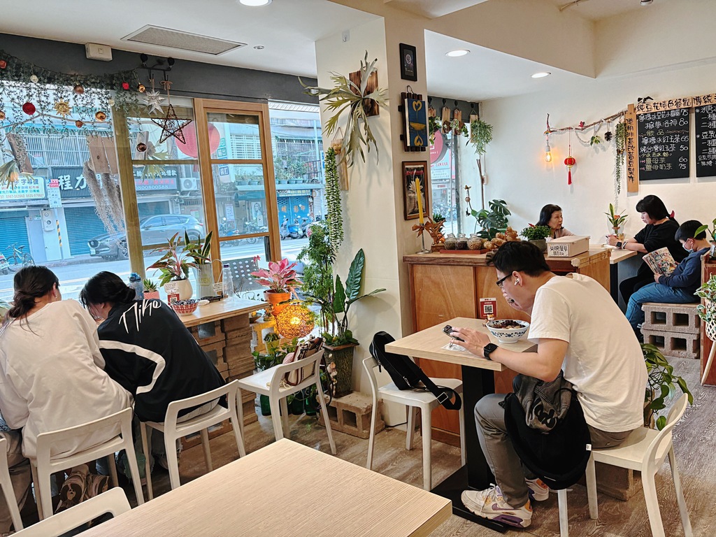 《西湖美食》純豆花冰品專門店，金面山下好吃手工豆花(菜單) @神農太太底家