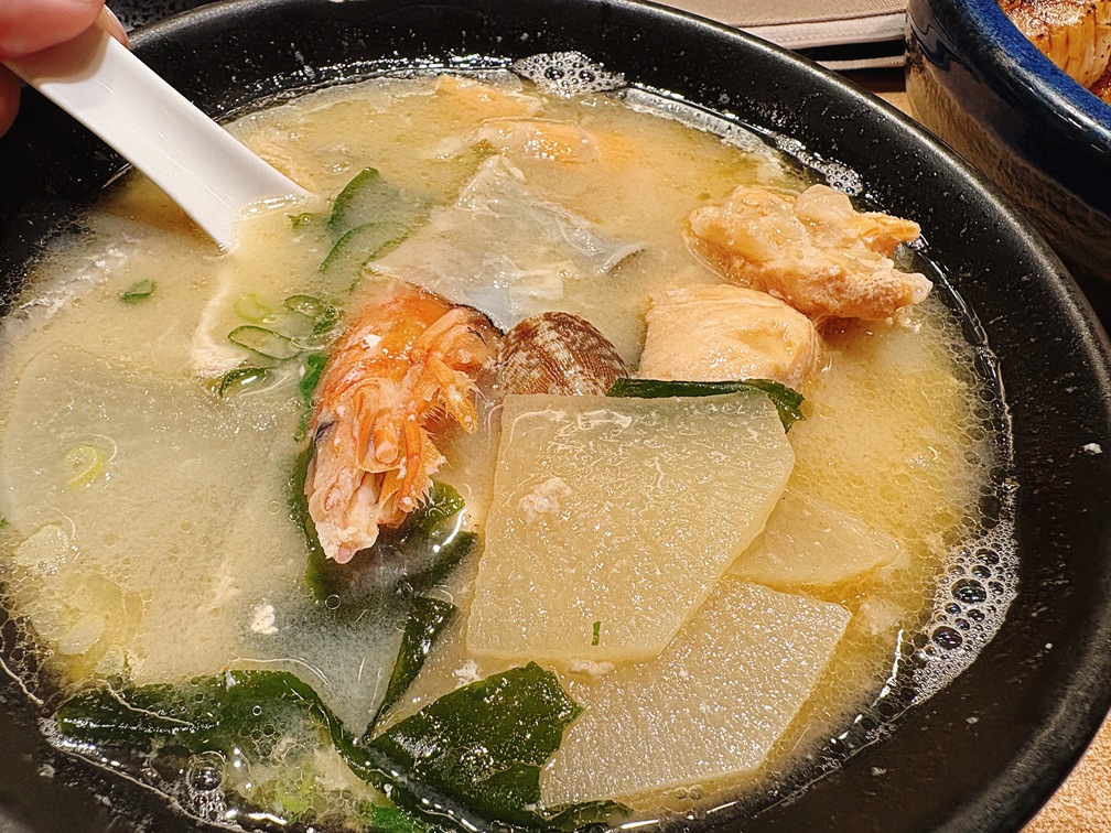 《西湖美食》百魚鮮食屋，平價澎湃生魚丼飯，大碗鮮魚味噌湯不用錢(菜單) @神農太太底家