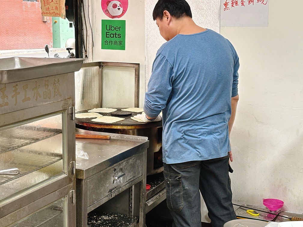 《士林美食》宏絨豆漿店，手工燒餅豬排蛋超強必吃(菜單) @神農太太底家