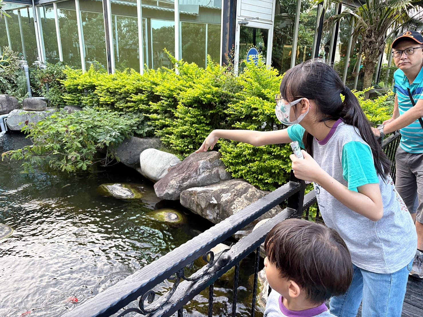 《台中住宿》清新溫泉飯店，房內泡湯、中式晚餐吃到飽、戶外泳池好好玩 @神農太太底家