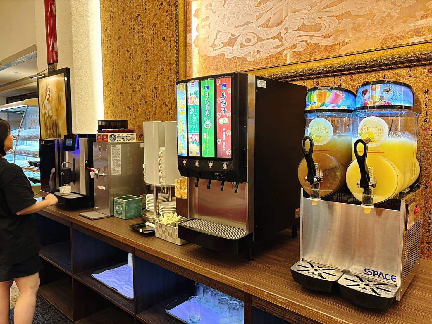 《台中美食》清新溫泉飯店天地一家中餐廳，港點熱炒吃到飽超值(菜單) @神農太太底家