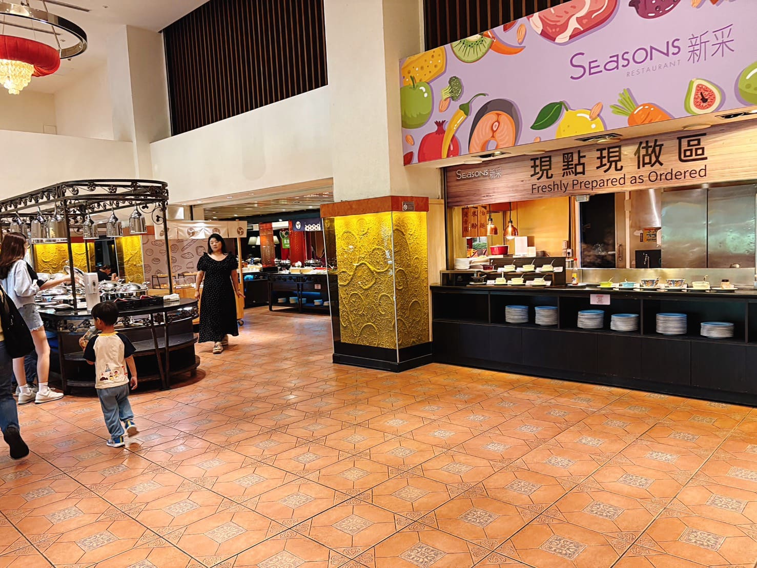 《台中住宿》清新溫泉飯店，房內泡湯、中式晚餐吃到飽、戶外泳池好好玩 @神農太太底家