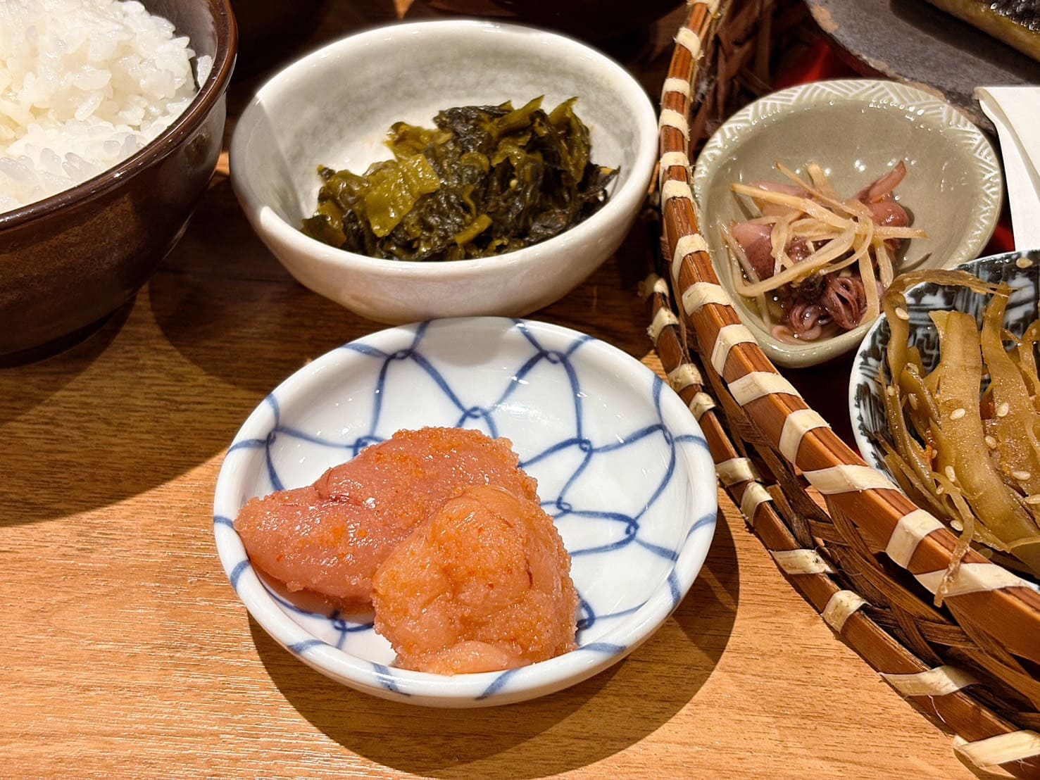 《信義區美食》博多天麩羅山海明太子吃到飽，限量20份商業午餐好豐盛(菜單) @神農太太底家