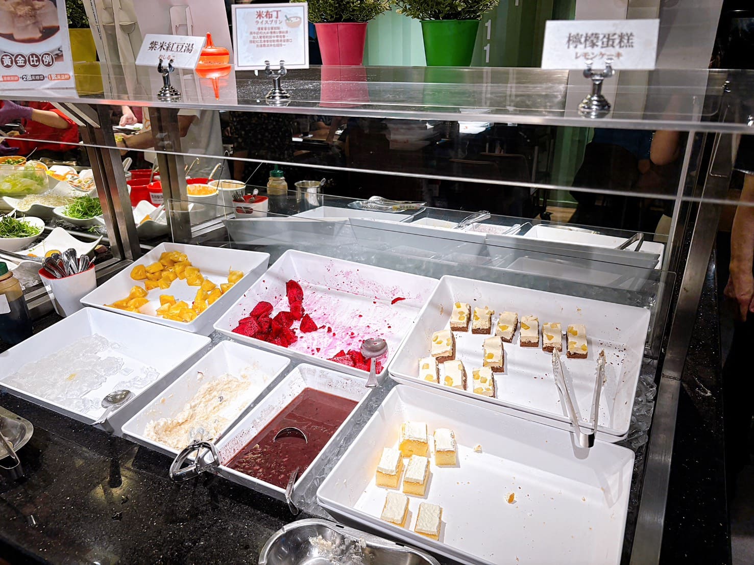 《小巨蛋美食》橫濱牛排微風南京店，自助沙拉吧咖哩飯吃到飽(菜單) @神農太太底家