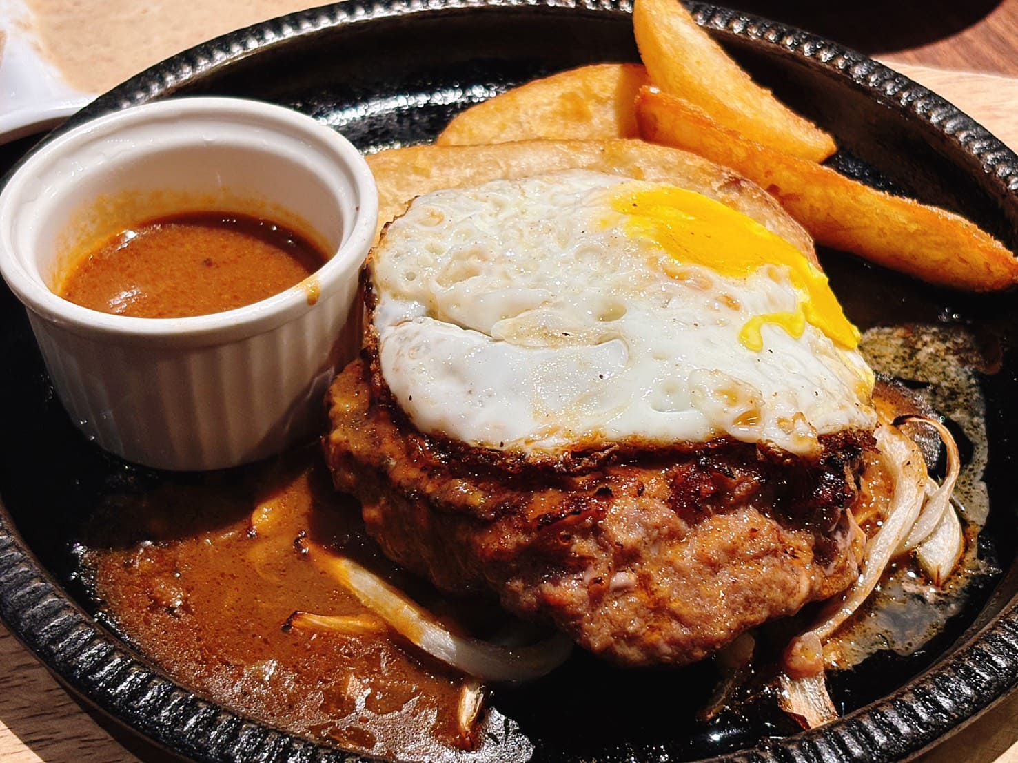 《小巨蛋美食》橫濱牛排微風南京店，自助沙拉吧咖哩飯吃到飽(菜單) @神農太太底家