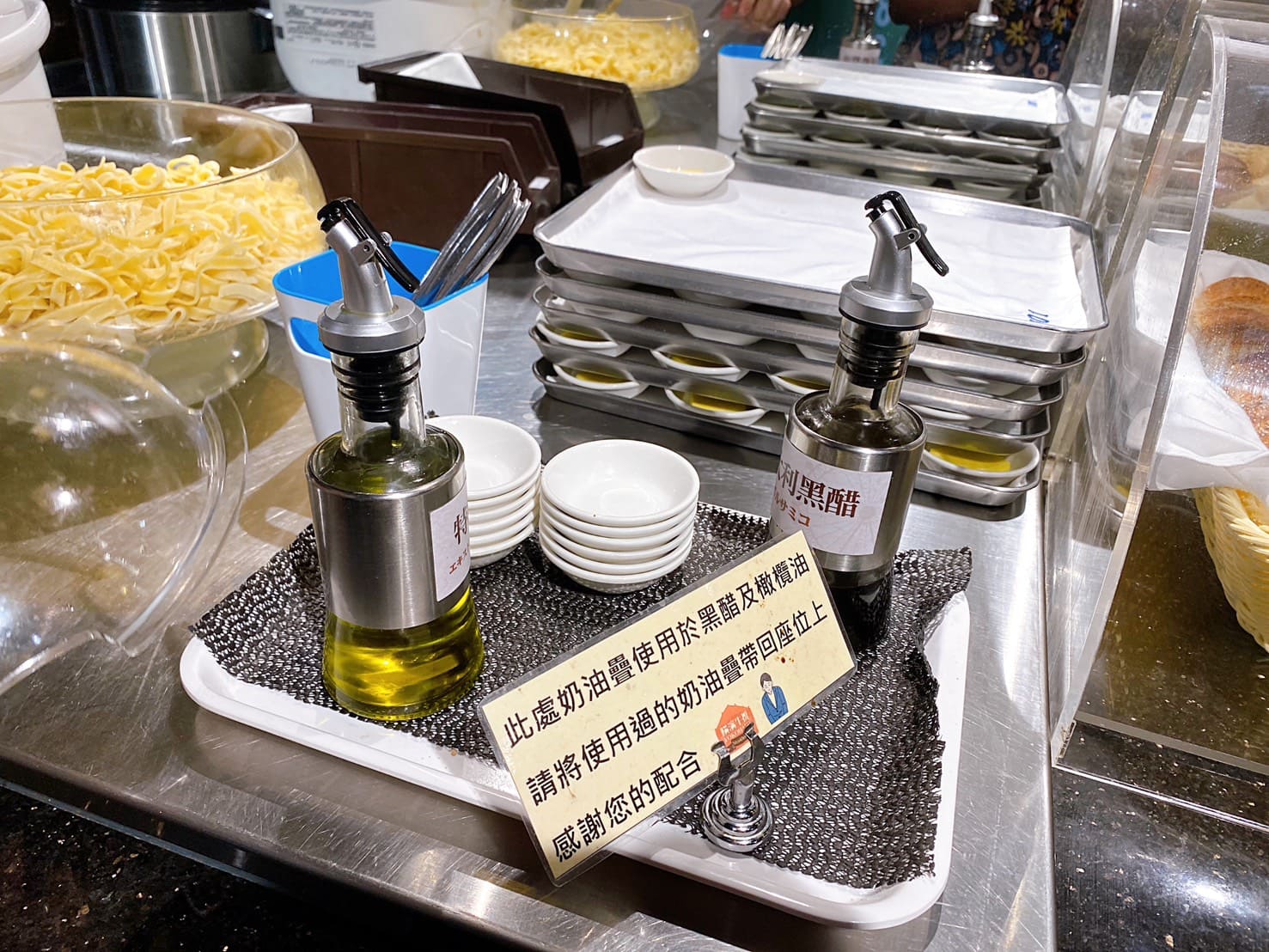 《小巨蛋美食》橫濱牛排微風南京店，自助沙拉吧咖哩飯吃到飽(菜單) @神農太太底家