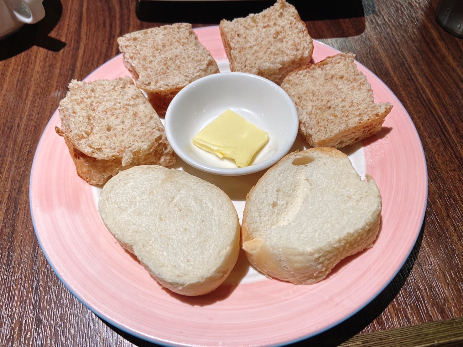 《小巨蛋美食》橫濱牛排微風南京店，自助沙拉吧咖哩飯吃到飽(菜單) @神農太太底家