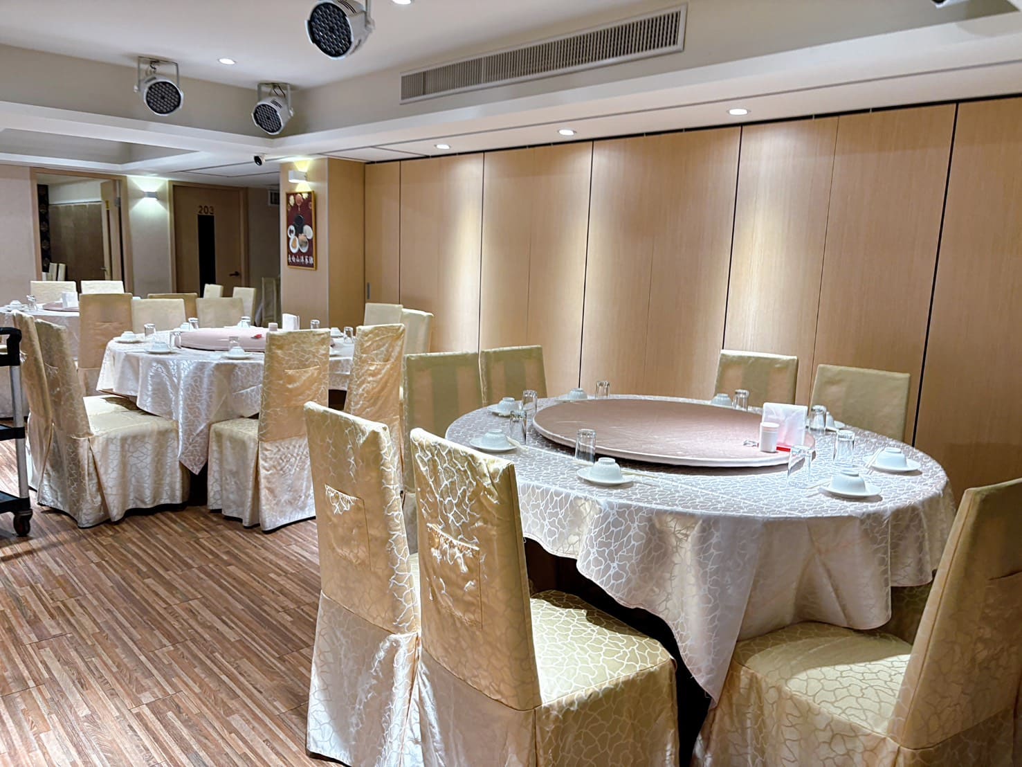 《吉林路美食》半斤九兩台菜海鮮餐廳，澎湃宴會桌菜(菜單) @神農太太底家