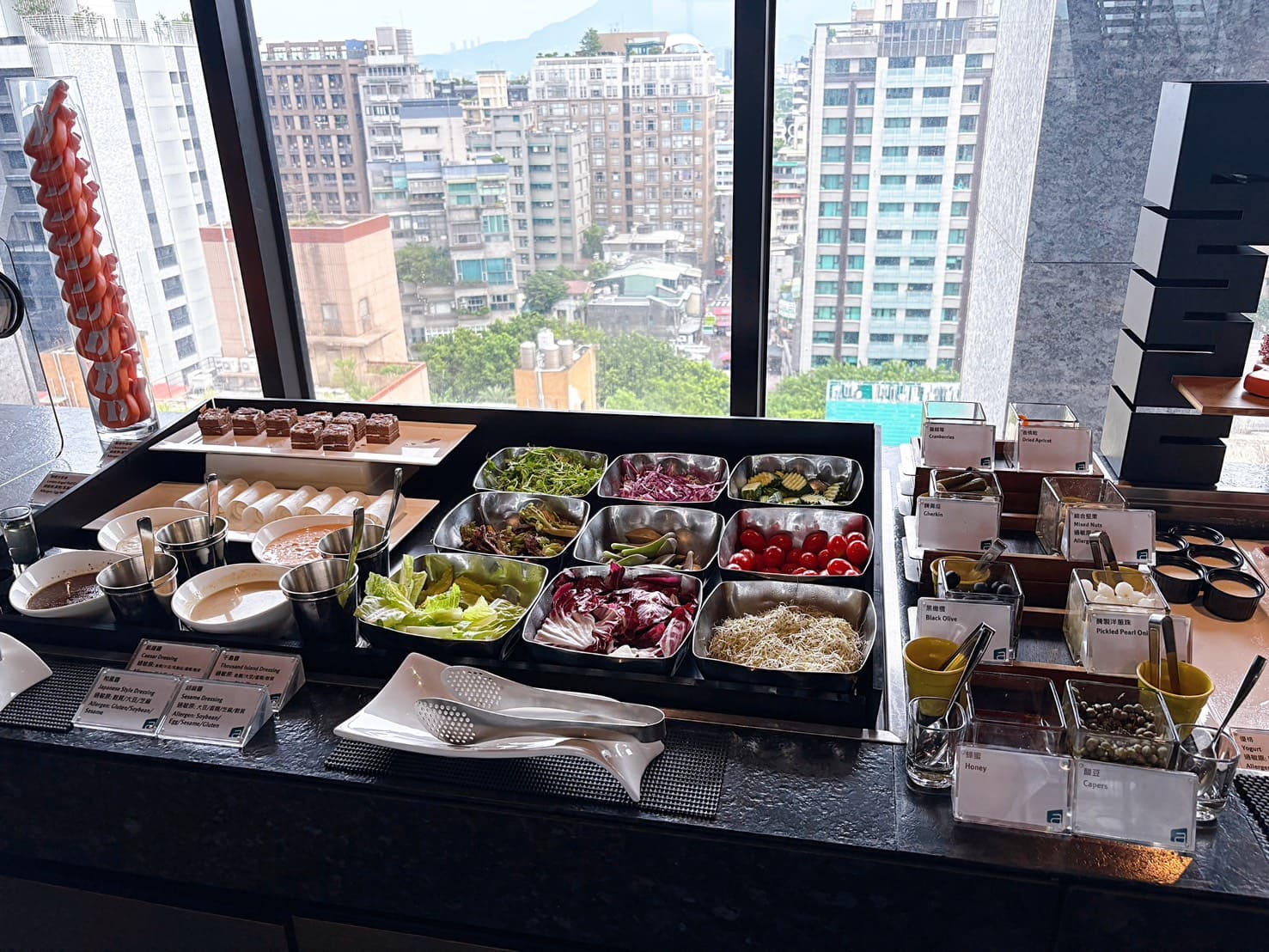 《中山區美食》台北中山雅樂軒酒店Aloft酒店，景觀早餐只要330元起(價格 停車) @神農太太底家