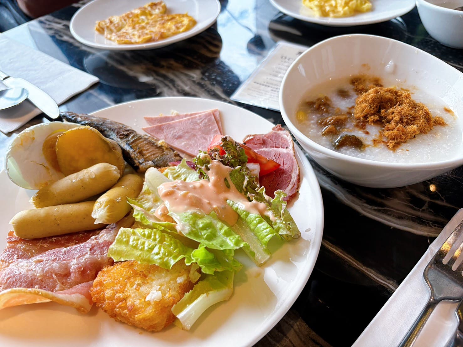 《中山區美食》台北中山雅樂軒酒店Aloft酒店，景觀早餐只要330元起(價格 停車) @神農太太底家