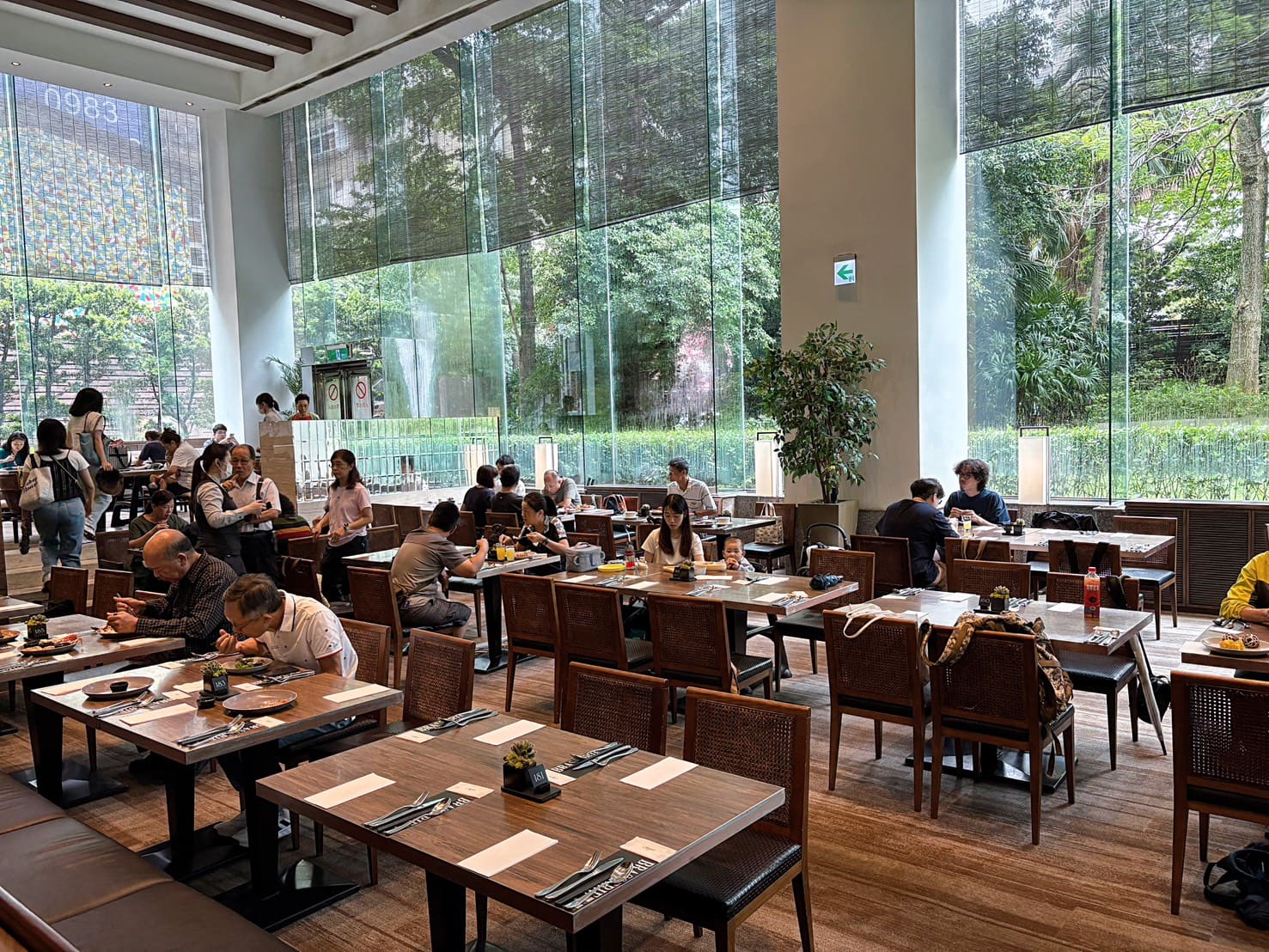 《中山站美食》台北晶華酒店栢麗廳，人氣吃到飽客家美食節限定佳餚(訂位 價目表) @神農太太底家