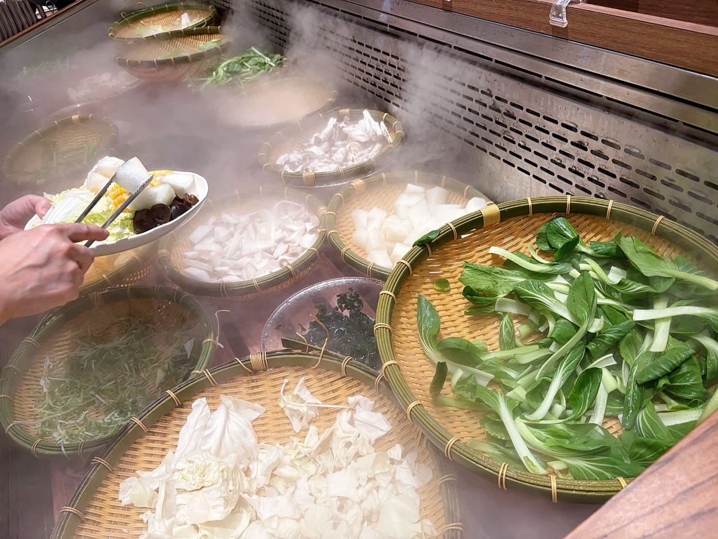 《蘆洲美食》涮乃葉徐匯廣場店，平日中午5小時爆吃火鍋吃到飽(2025年菜單) @神農太太底家