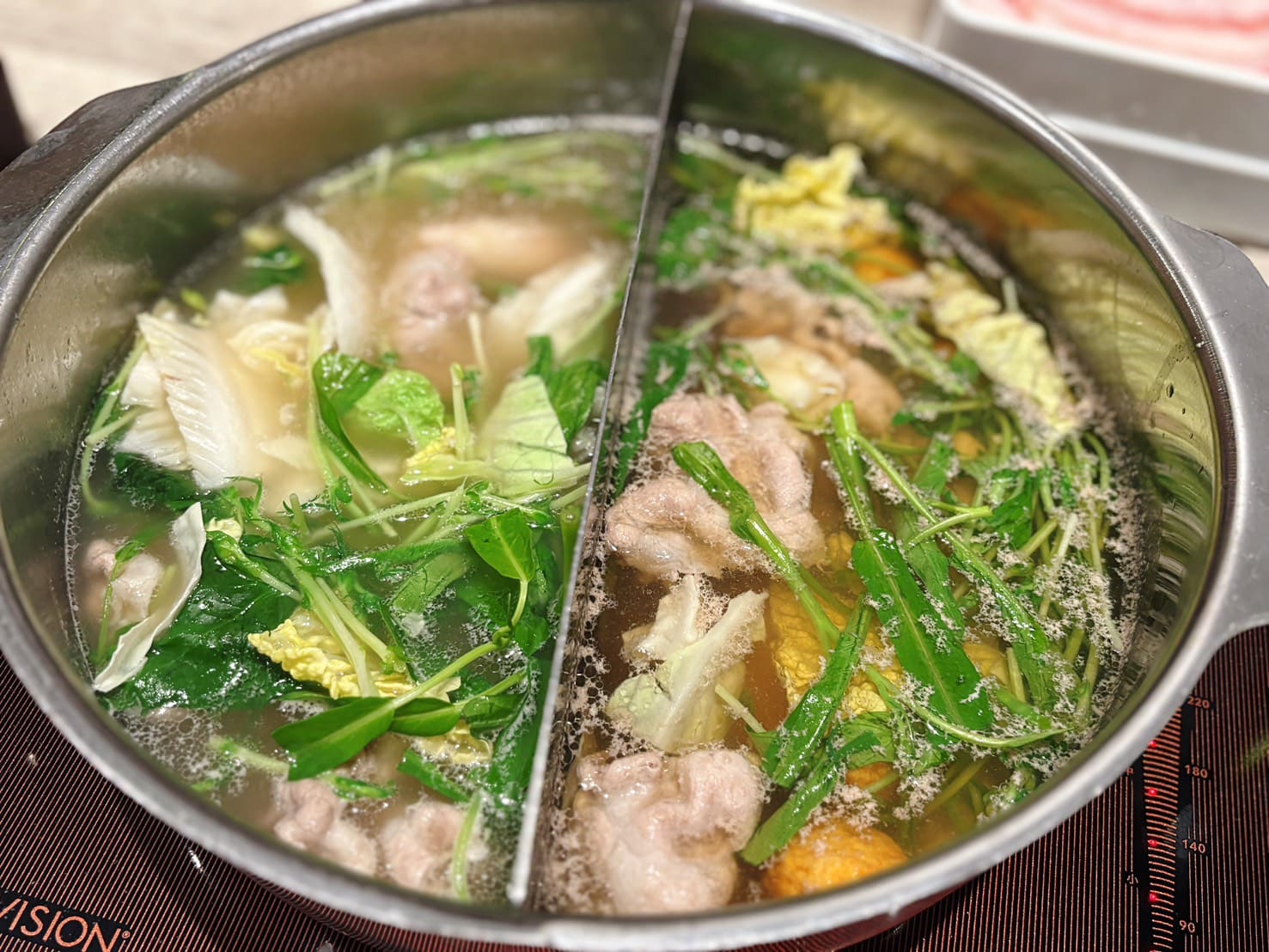《蘆洲美食》涮乃葉徐匯廣場店，平日中午5小時爆吃火鍋吃到飽(2025年菜單) @神農太太底家