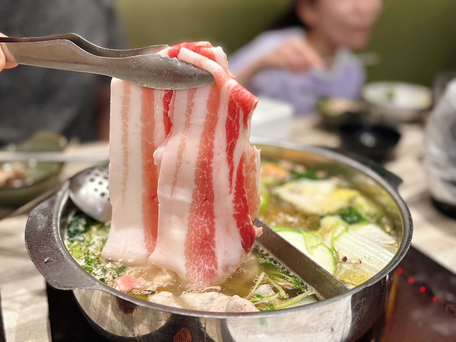 《蘆洲美食》涮乃葉徐匯廣場店，平日中午5小時爆吃火鍋吃到飽(2025年菜單) @神農太太底家
