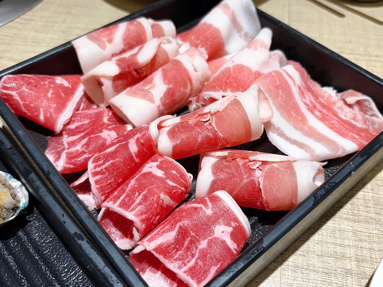 《板橋美食》吉哆火鍋百匯，台味聯名超多菜色火鍋自助吃到飽(價目表) @神農太太底家