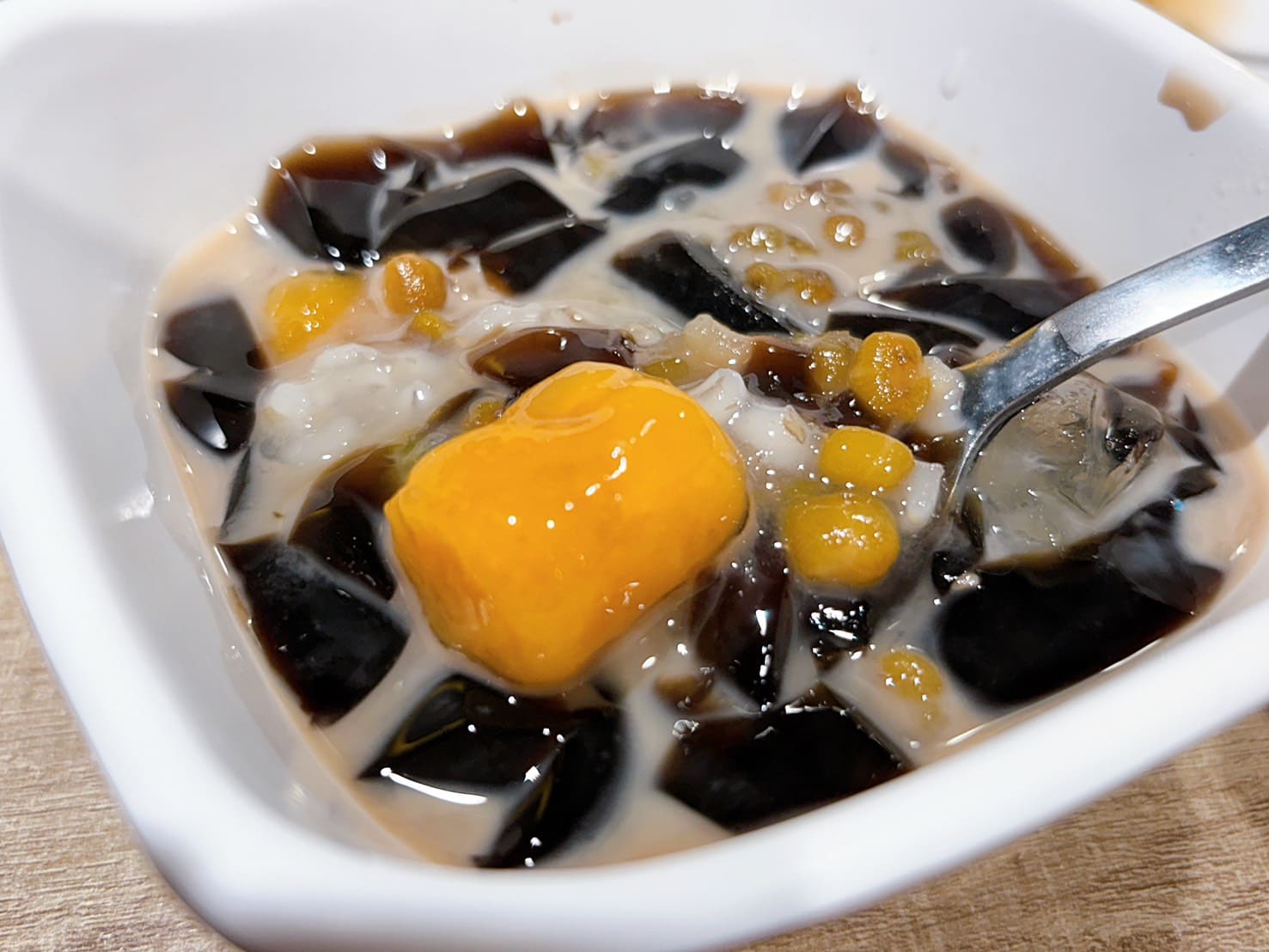 《板橋美食》吉哆火鍋百匯，台味聯名超多菜色火鍋自助吃到飽(價目表) @神農太太底家