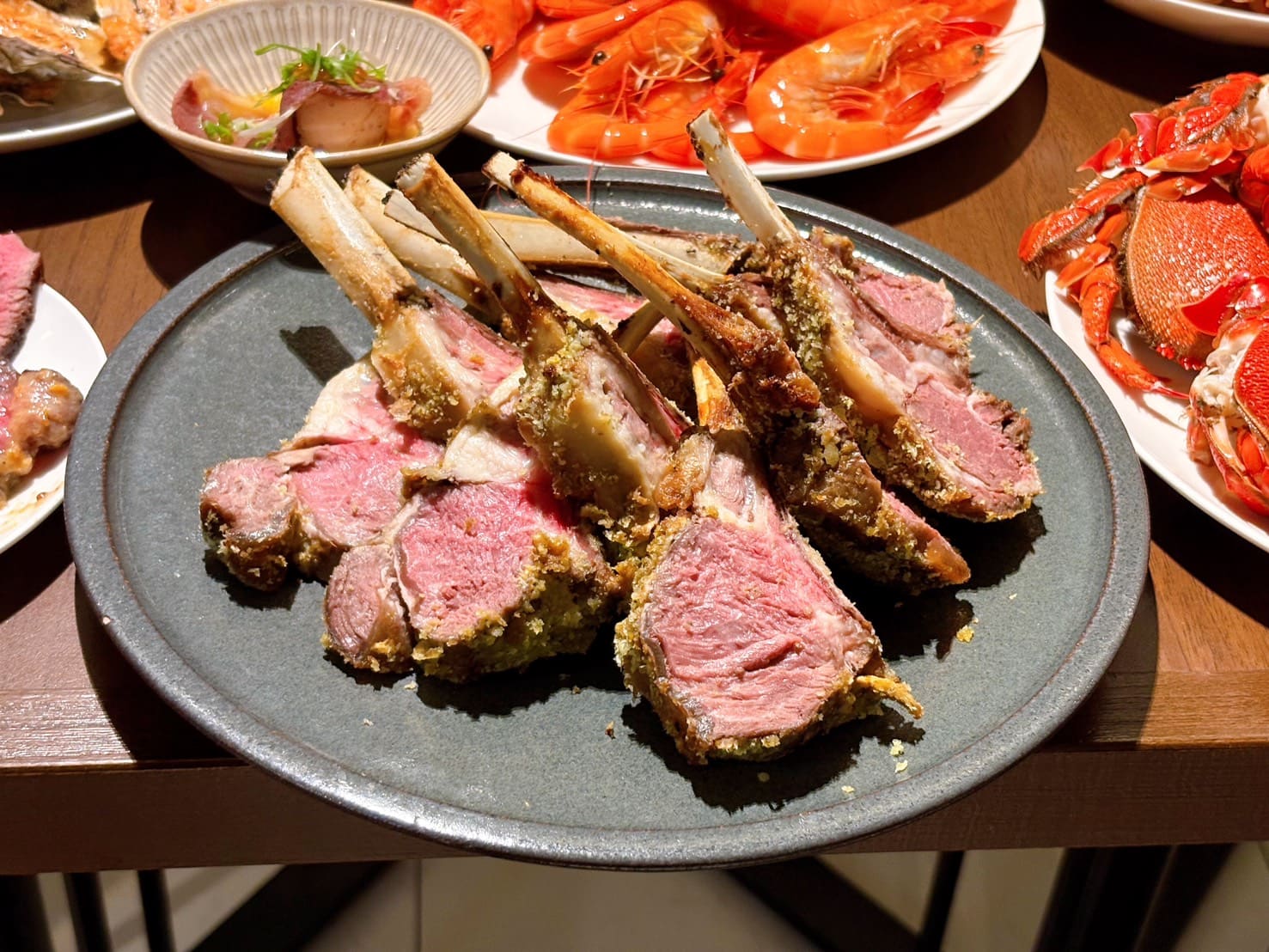 《南京復興站美食》JR東日本大飯店台北鉑麗安全日餐廳，日本F1牛肉饗宴買大送小(訂位 優惠 價目表) @神農太太底家
