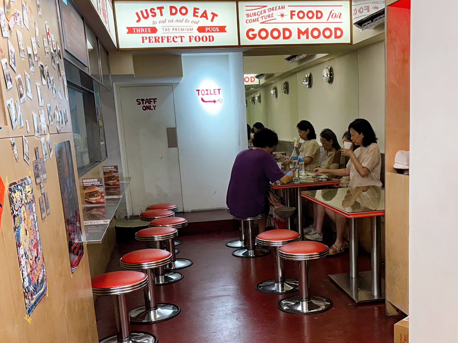 《忠孝復興美食》三巴漢堡 by 巴巴餐車，手打漢堡香料薯條必吃，大胃王挑戰送獎金(菜單) @神農太太底家