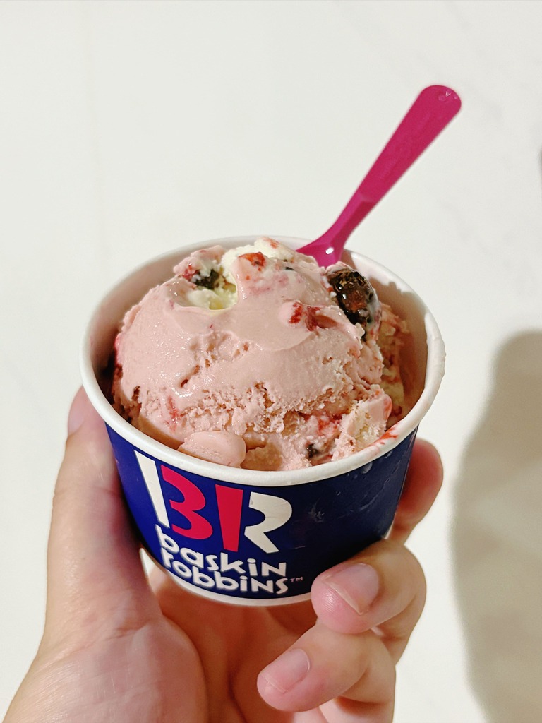 《中山站美食》31冰淇淋誠品南西店，豐富口味寶可夢聯名超可愛，山田涼介代言(菜單) @神農太太底家
