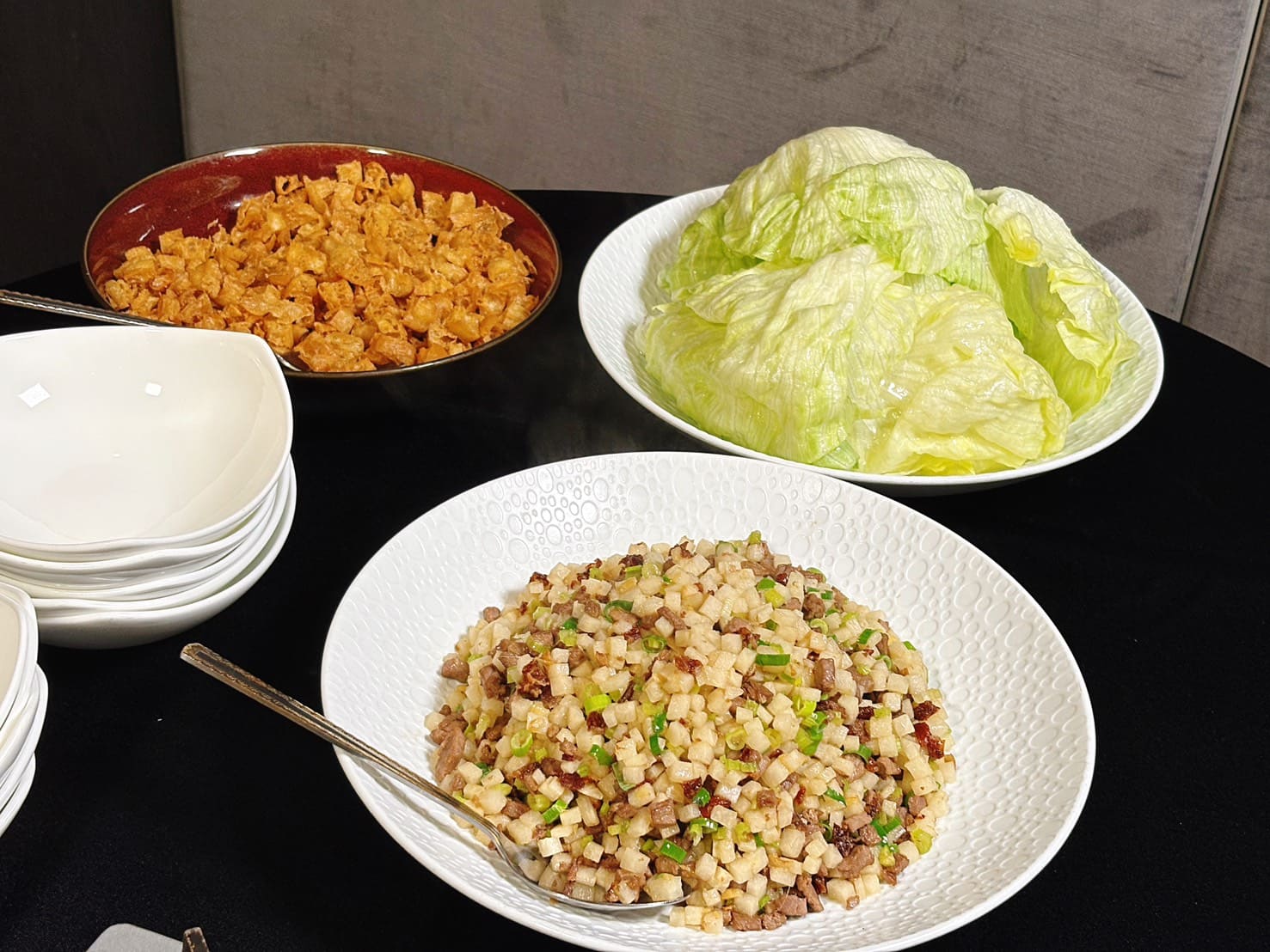 《南京復興美食》國賓中餐廳，烤鴨與龍蝦泡飯必吃，多年米其林推薦(菜單) @神農太太底家