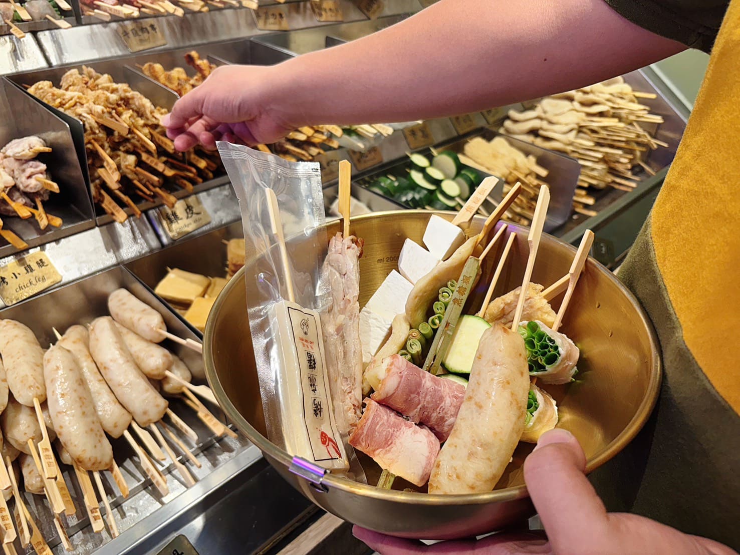《信義安和美食》焦糖楓通化店，漢方串燒非油炸，20元起美味不油膩(菜單) @神農太太底家