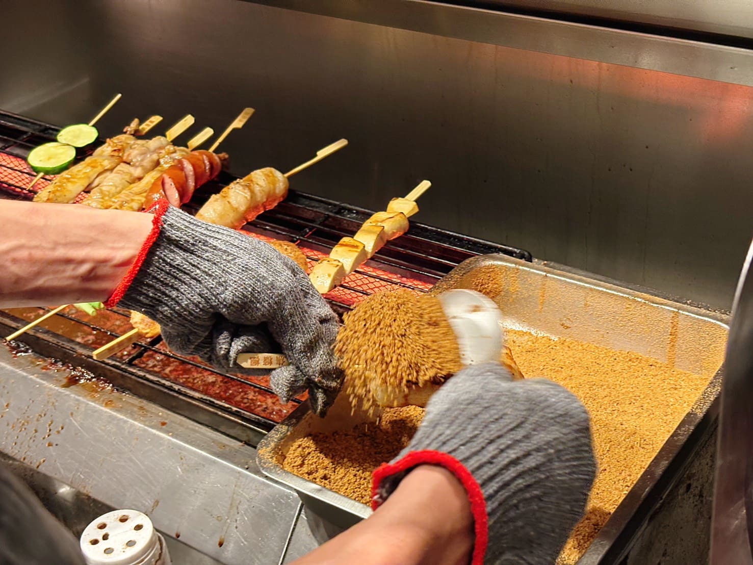 《信義安和美食》焦糖楓通化店，漢方串燒非油炸，20元起美味不油膩(菜單) @神農太太底家
