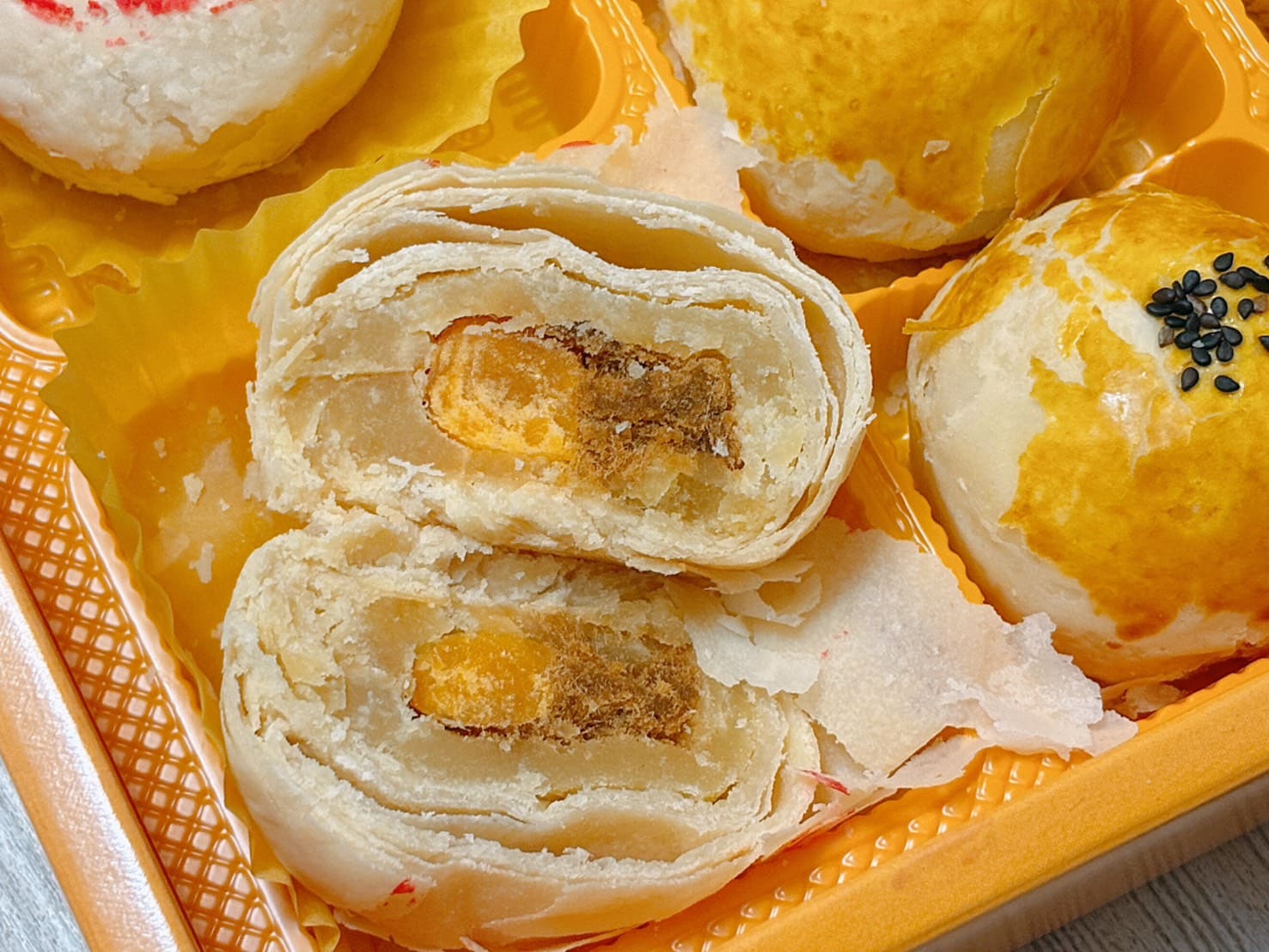 《高雄美食》中鋼蛋黃酥綠豆椪，被鋼鐵耽誤的月餅賣家？(2026價目表) @神農太太底家