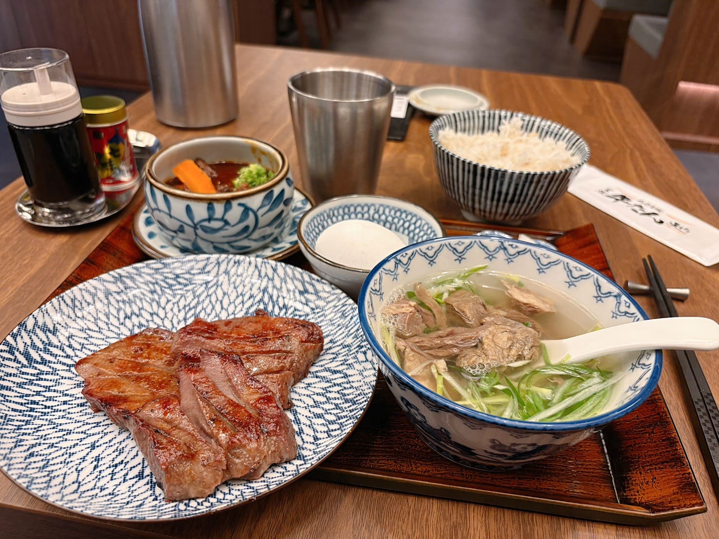 《市府站美食》東山炭燒牛舌台北信義店，仙台牛舌名店口感脆彈(菜單 訂位) @神農太太底家