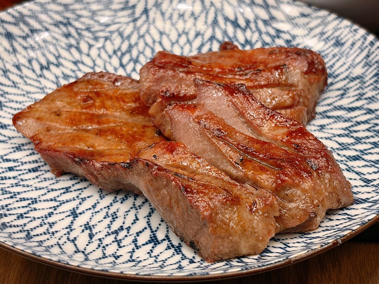 《市府站美食》東山炭燒牛舌台北信義店，仙台牛舌名店口感脆彈(菜單 訂位) @神農太太底家