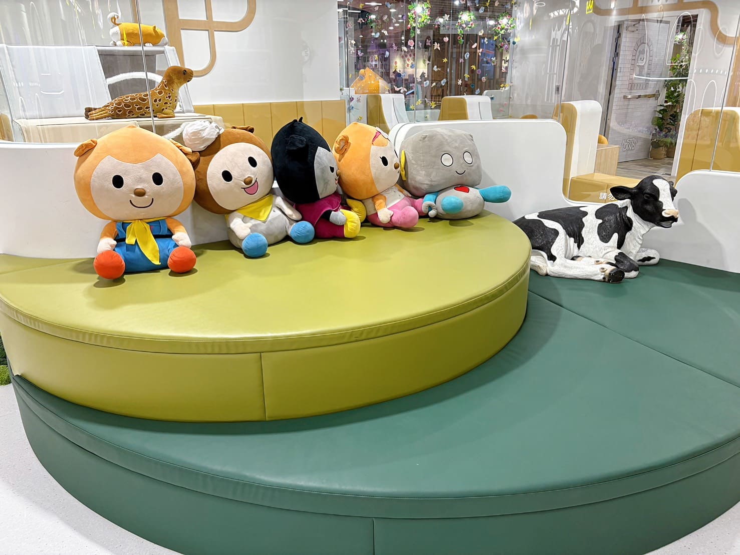 《南港親子》奧斯丁夢想樂園南港環球店，新開幕莊園主題樂園巨大沙坑手工禮服(票價) @神農太太底家