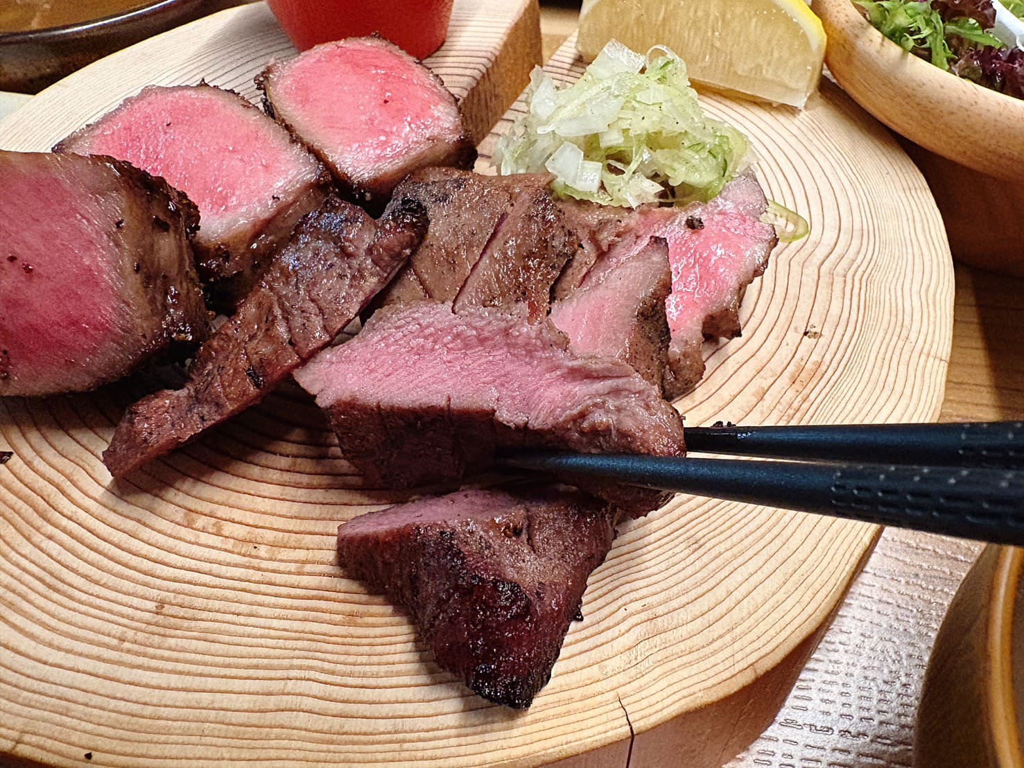 《國父紀念館美食》牛舌的檸檬台北店,超厚切牛舌牛排軟嫩美味(菜單 訂位) @神農太太底家 《國父紀念館美食》牛舌的檸檬台北店,超厚切牛舌牛排軟嫩美味(菜單 訂位) @神農太太底家