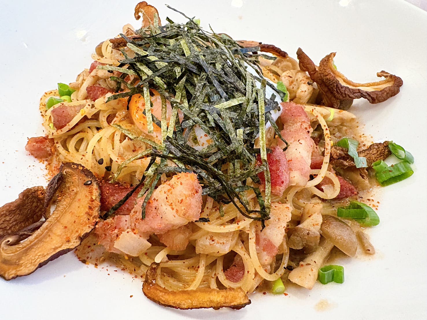 《松菸美食》Woosa洋食パンケーキ 屋莎洋食鬆餅屋，超越舒芙蕾的雲之鬆餅鹹食也都好吃！(菜單) @神農太太底家