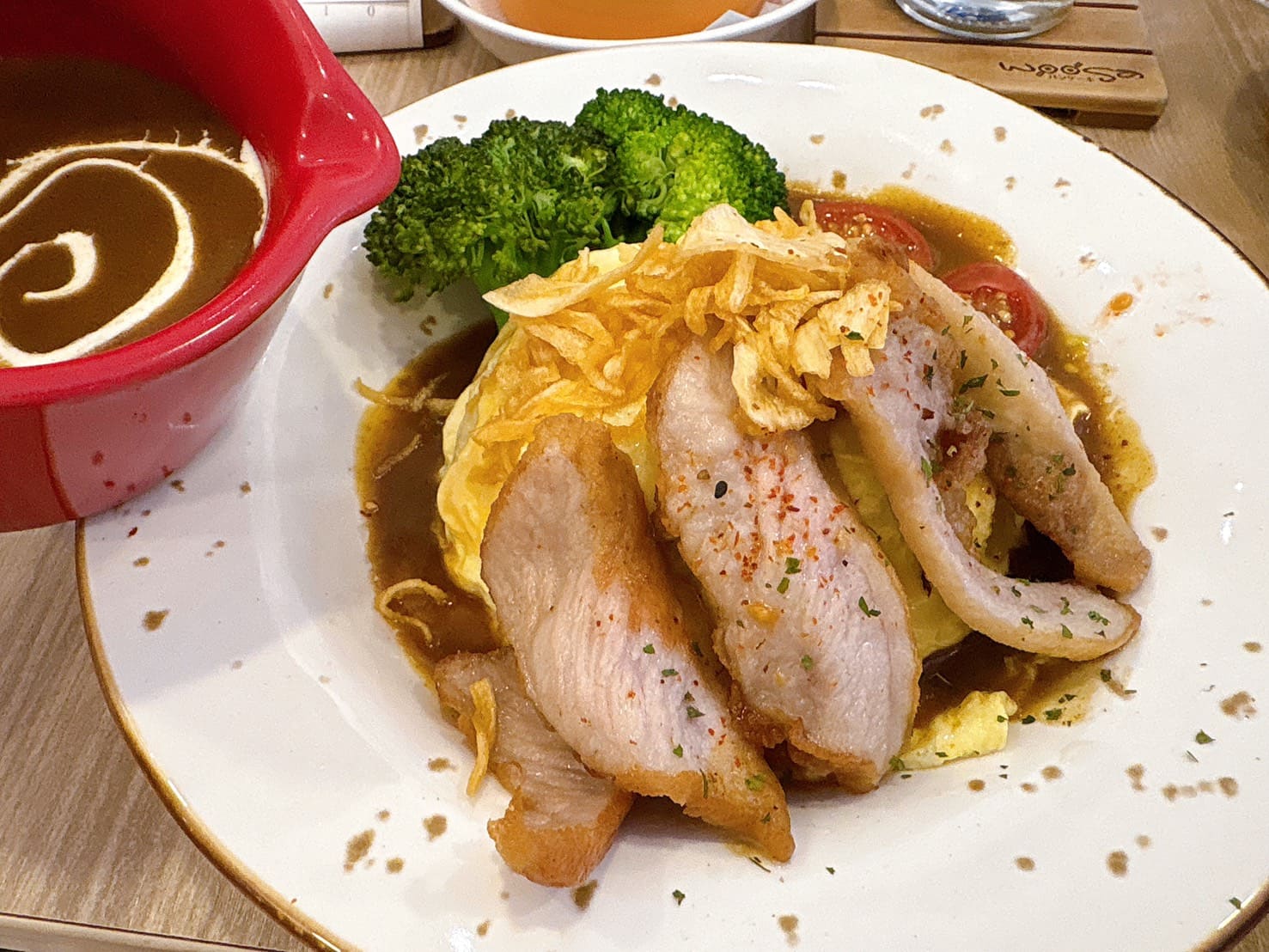 《松菸美食》Woosa洋食パンケーキ 屋莎洋食鬆餅屋，超越舒芙蕾的雲之鬆餅鹹食也都好吃！(菜單) @神農太太底家