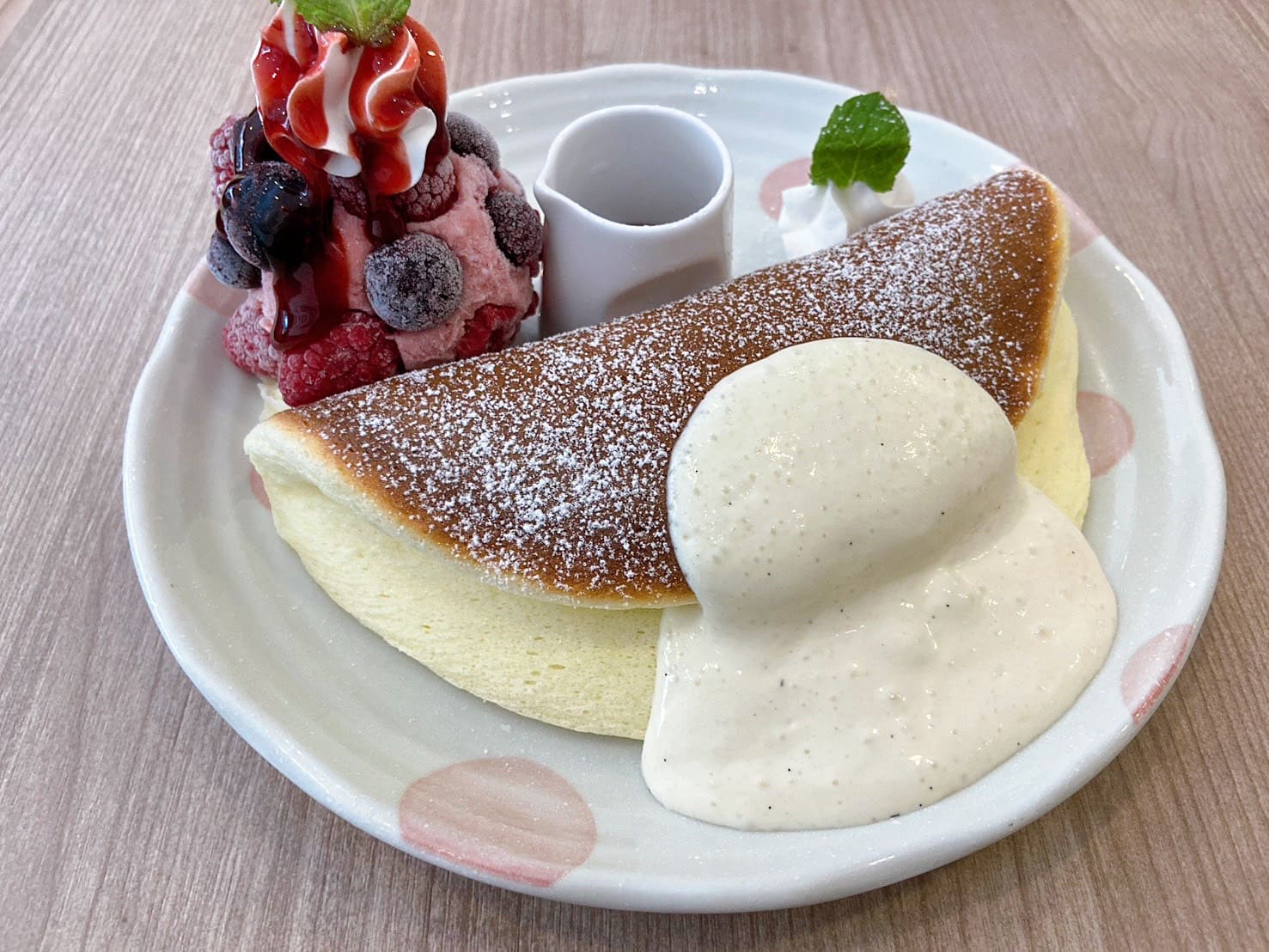 《松菸美食》Woosa洋食パンケーキ 屋莎洋食鬆餅屋，超越舒芙蕾的雲之鬆餅鹹食也都好吃！(菜單) @神農太太底家