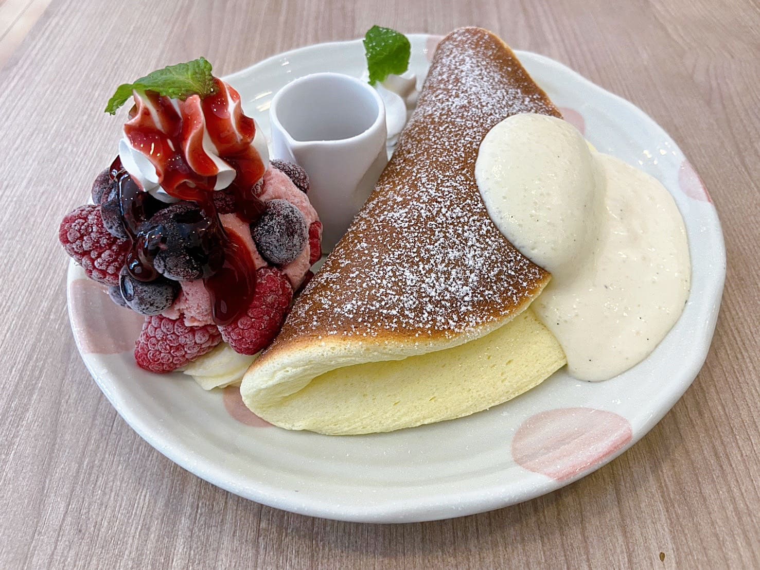 《松菸美食》Woosa洋食パンケーキ 屋莎洋食鬆餅屋，超越舒芙蕾的雲之鬆餅鹹食也都好吃！(菜單) @神農太太底家