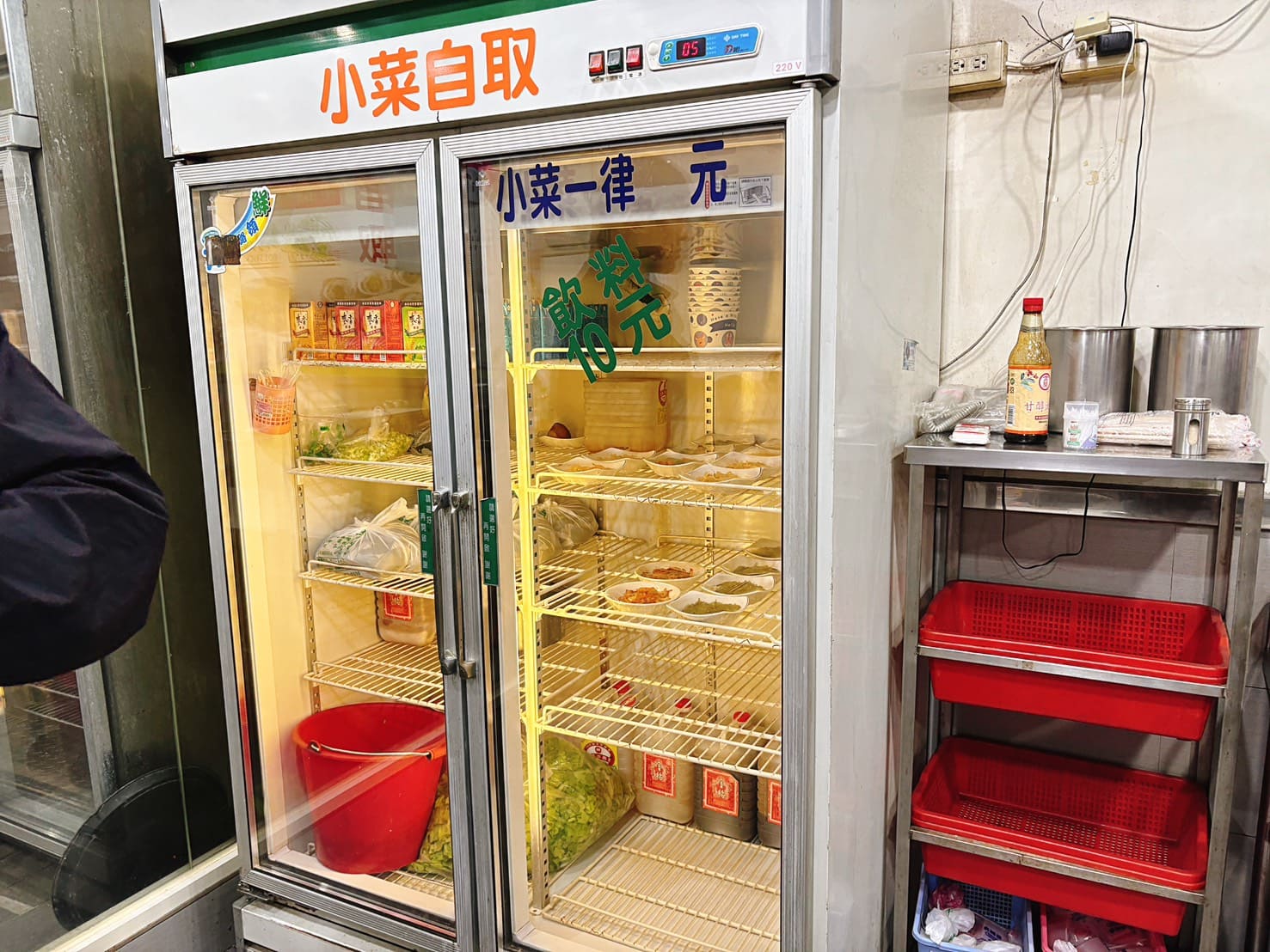 《三重美食》雲林鍋貼，好吃鍋貼及冰花蛋煎必點(菜單) @神農太太底家