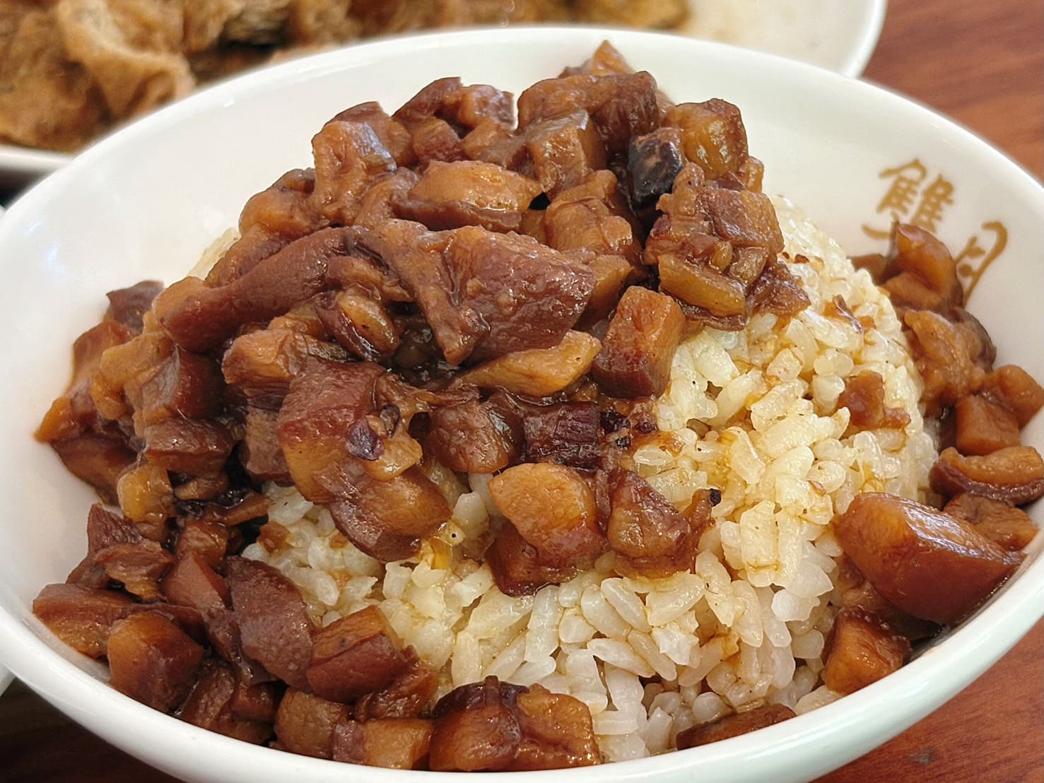 《大安區美食》雙月食品社森林公園店，燉湯滷味必點，米其林必比登推薦(菜單) @神農太太底家