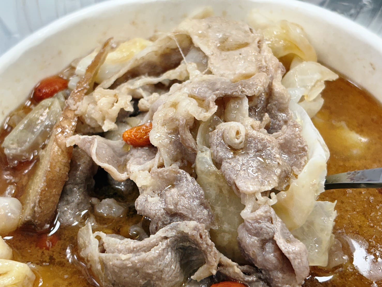 《大安區美食》雙月食品社森林公園店，燉湯滷味必點，米其林必比登推薦(菜單) @神農太太底家