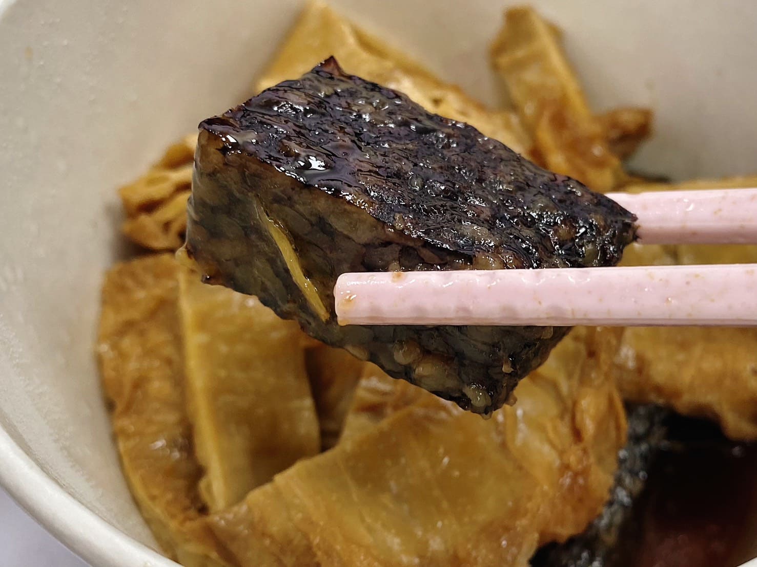 《大安區美食》雙月食品社森林公園店，燉湯滷味必點，米其林必比登推薦(菜單) @神農太太底家