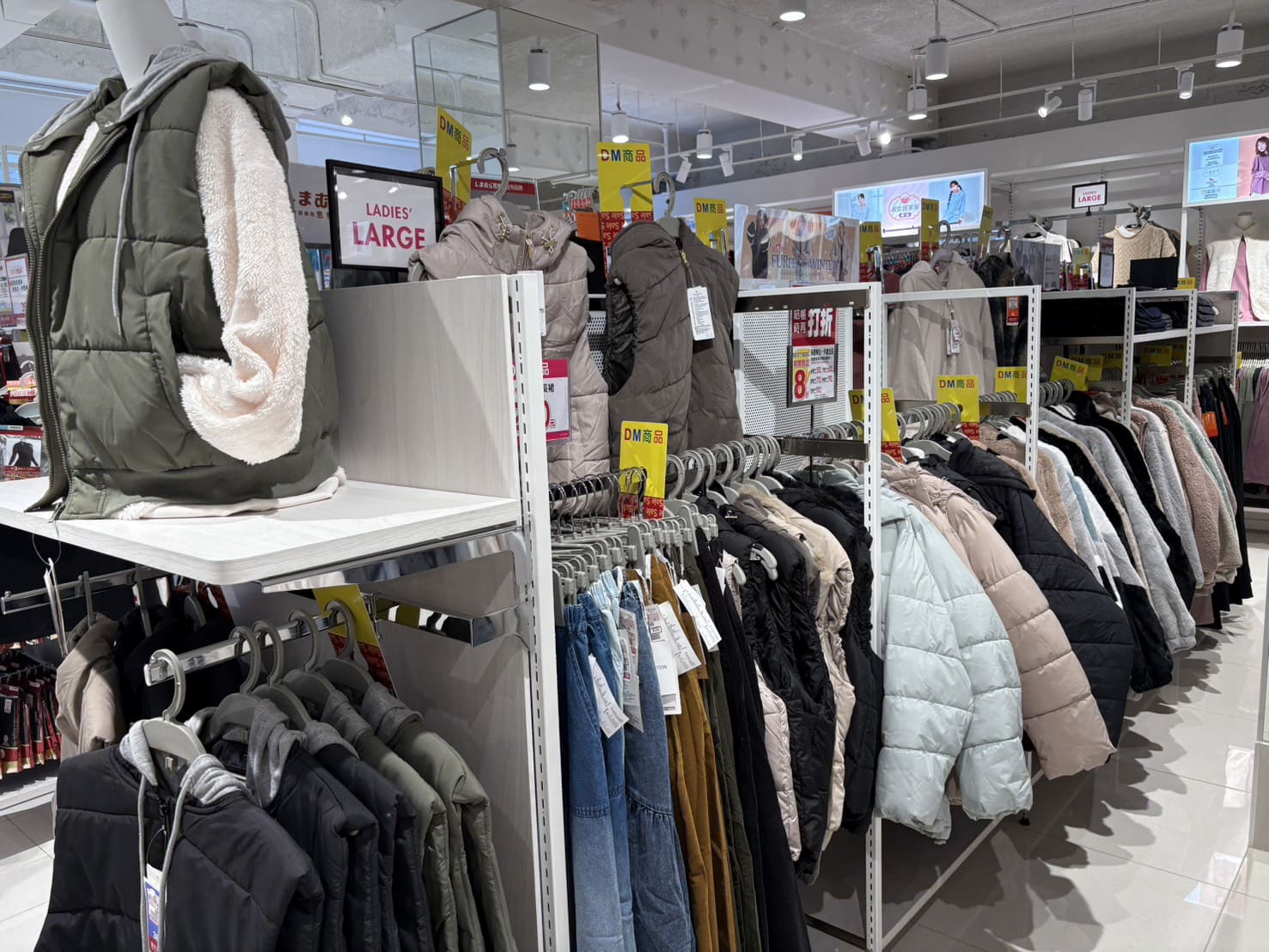 《中山逛逛》思夢樂中山北路店好好買！日本服飾龍頭新門市開幕，質感更棒了！ @神農太太底家