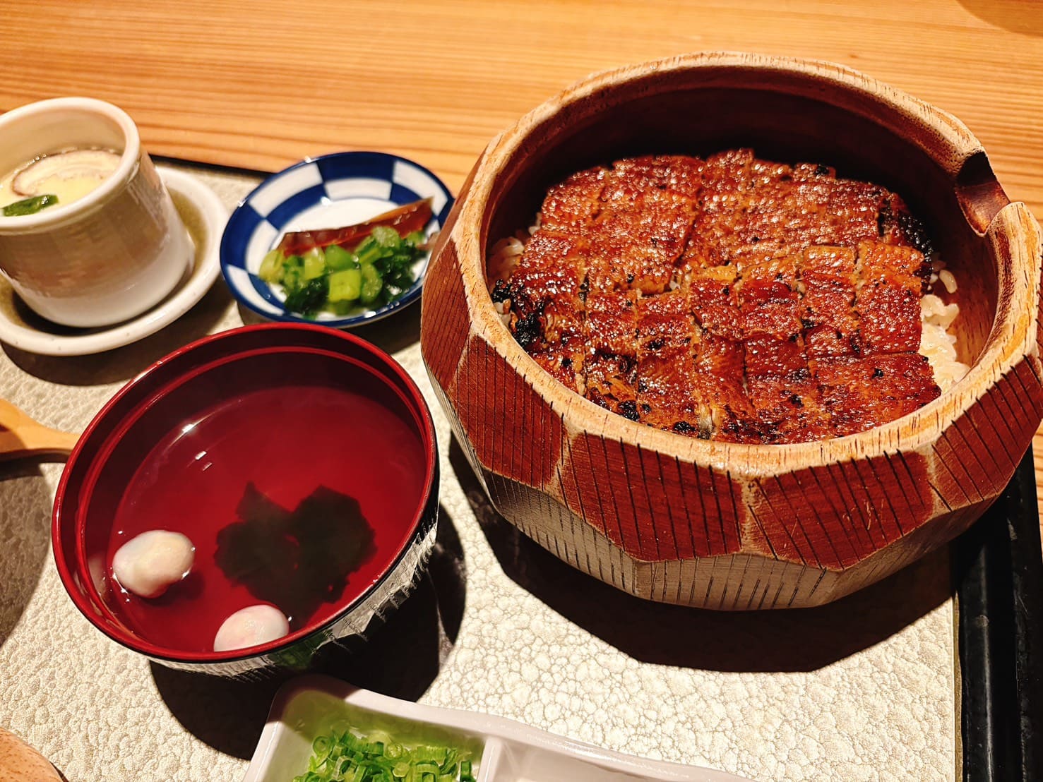 《名古屋美食》ひつまぶし 一葉，挑戰不輸給名店的鰻魚飯，可預約(菜單) @神農太太底家